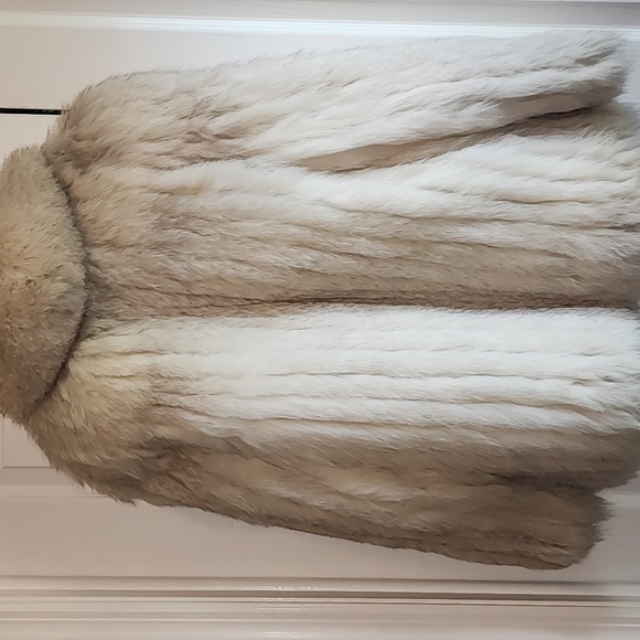 Saga Fox Fur Vintage & Rare Womans Size Small Winter Coat Excellent Condition - Picture 5 of 11